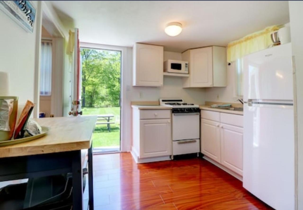 Motel Carriage House &