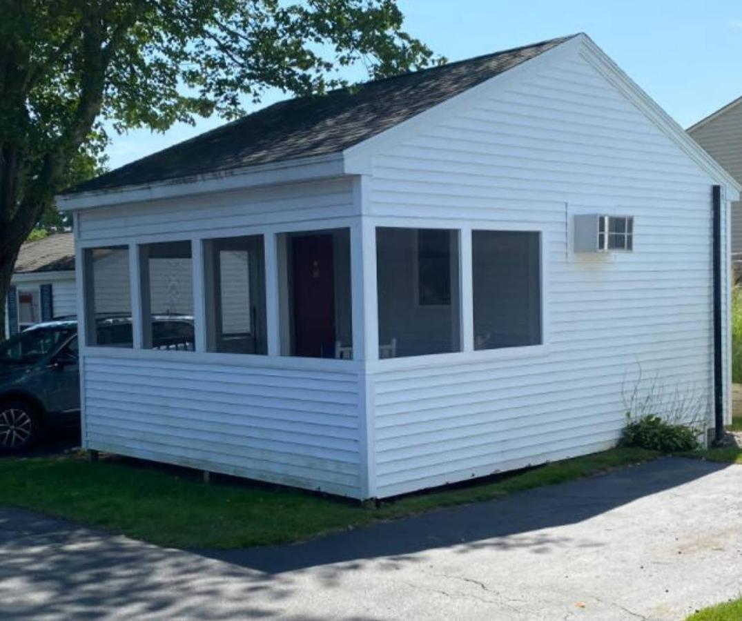 Carriage House & Wells