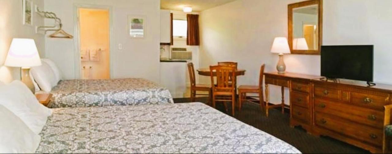 Carriage House & 2* Wells